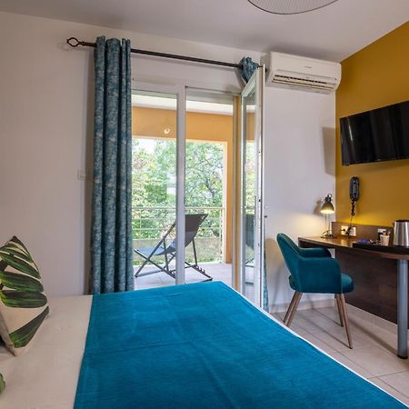 The Originals City, Hotel Cote Sud, Marseille Est Алош Экстерьер фото
